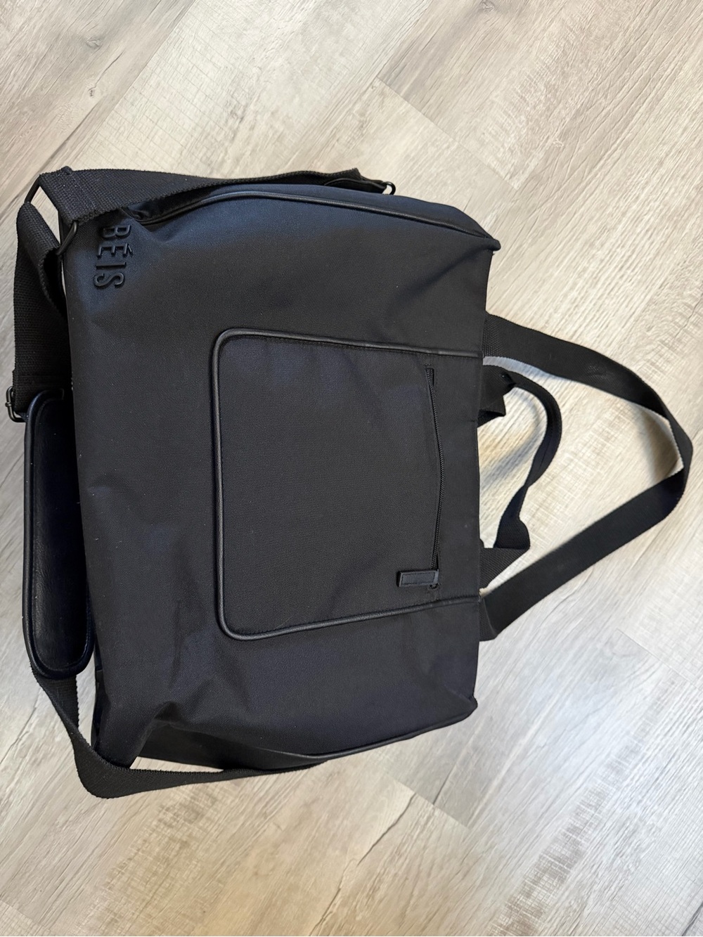 Black Beis East to West Tote